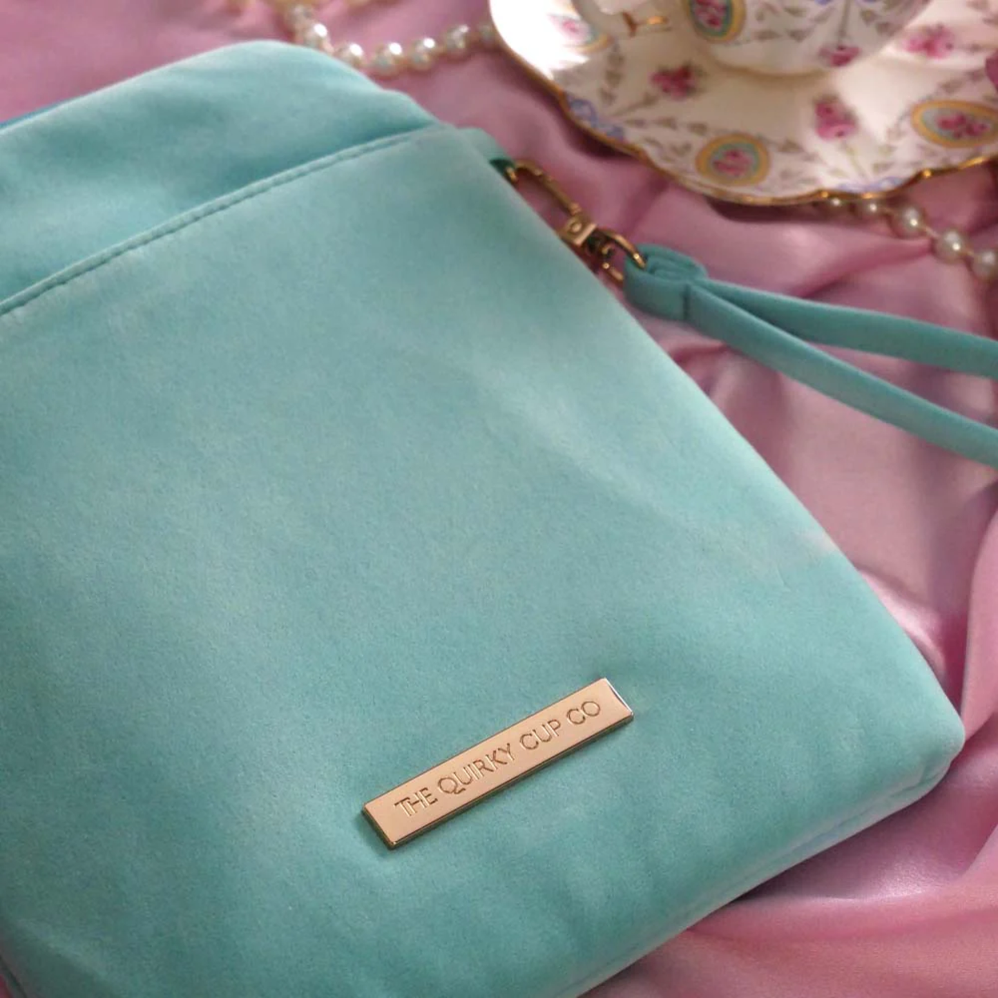 Antoinette E-Reader Sleeve (Large)