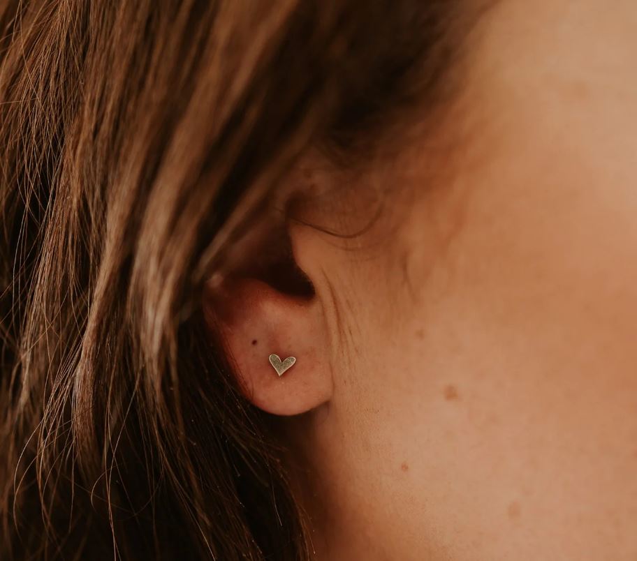 ❤️ Mini Heart Studs