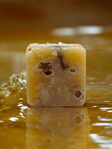 Mr Pear Bear honey tea cube. 